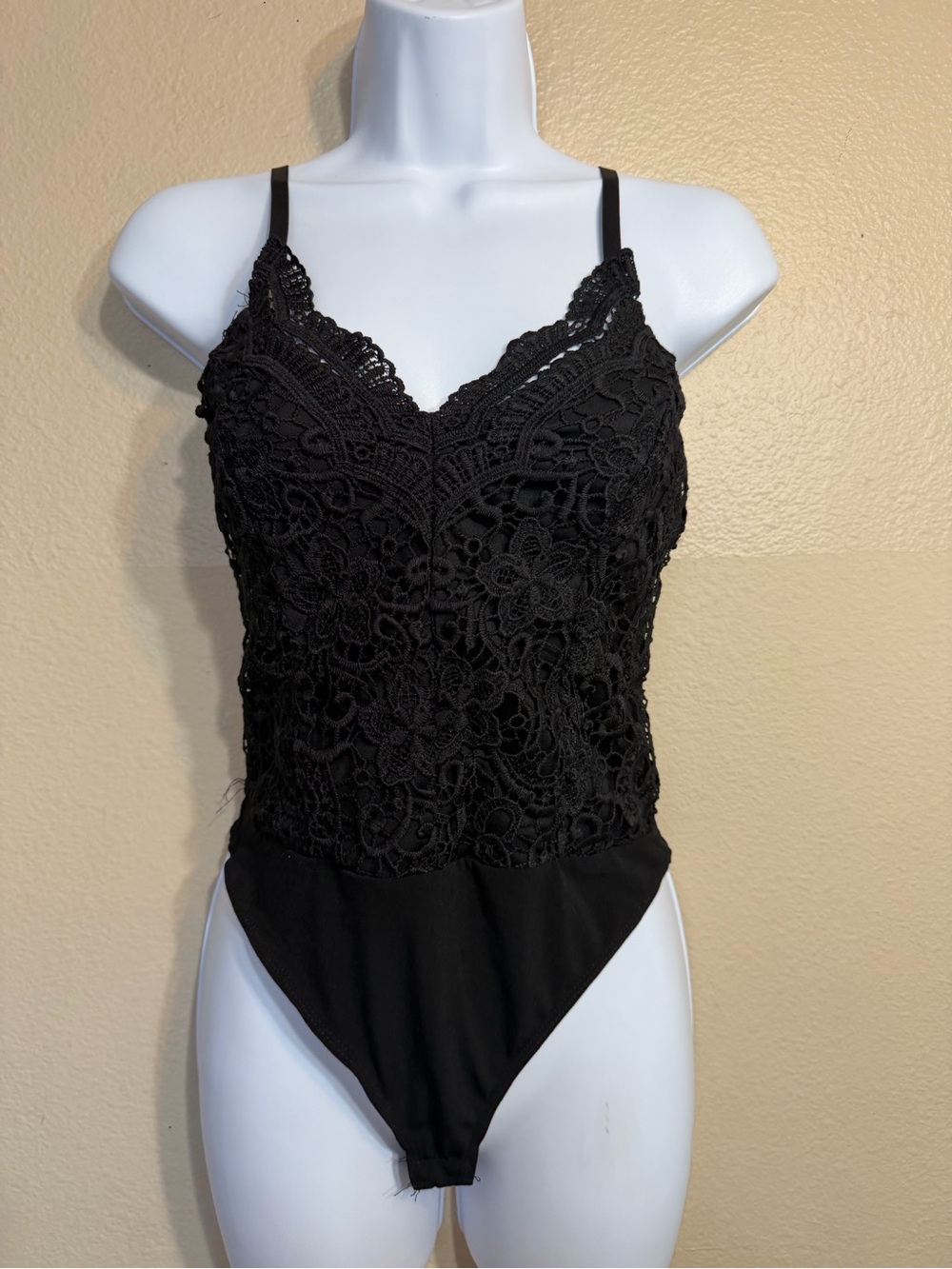 Iris Black Lace Vneck Bodysuit small
